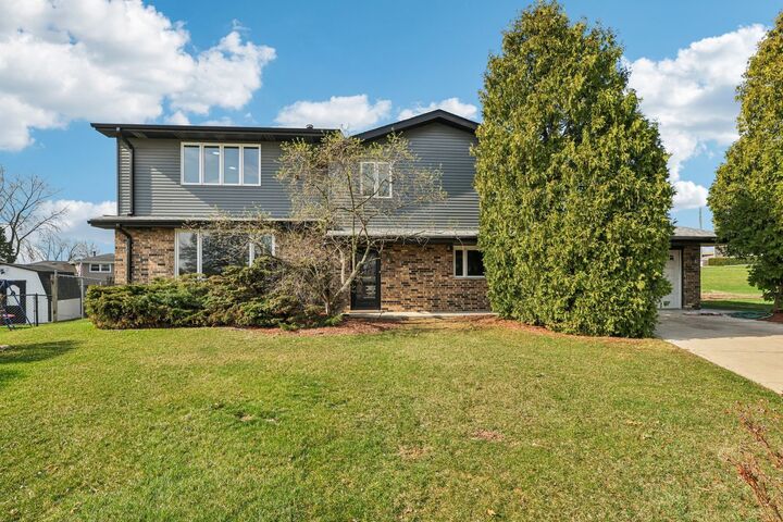 Property Photo:  8853 W 97th Place  IL 60465 