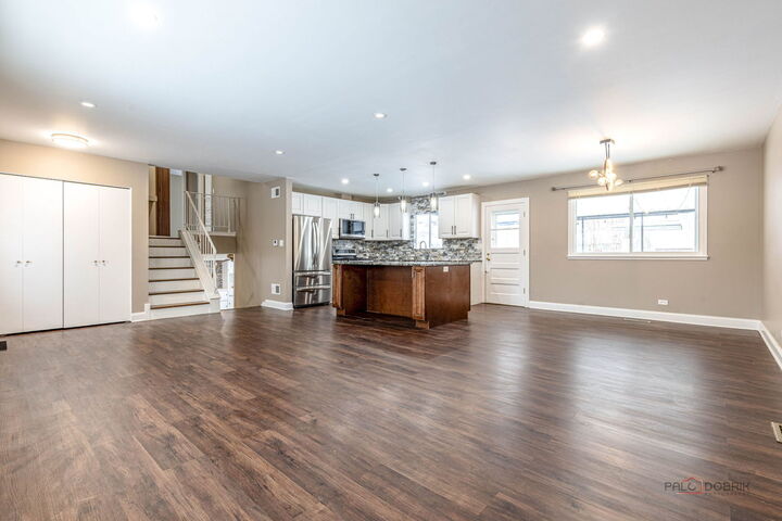 Property Photo:  681 S Mount Prospect Road  IL 60016 