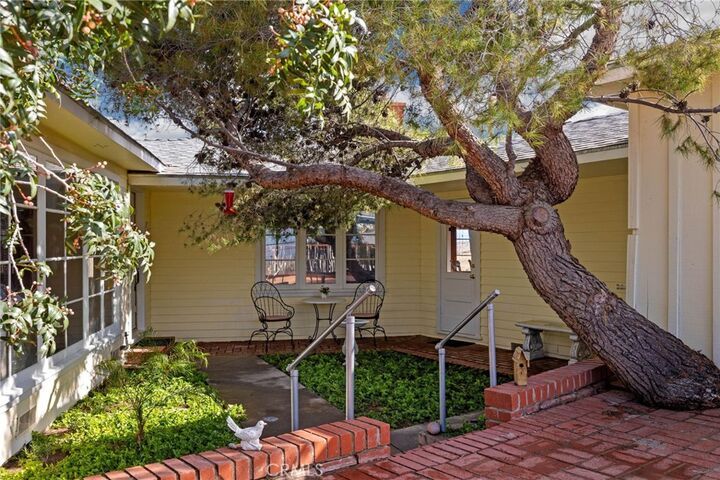 Property Photo:  526 Washington  CA 93268 