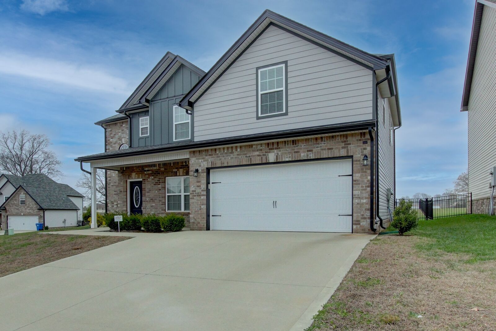 Property Photo: 217 Cooper River Way TN 37042