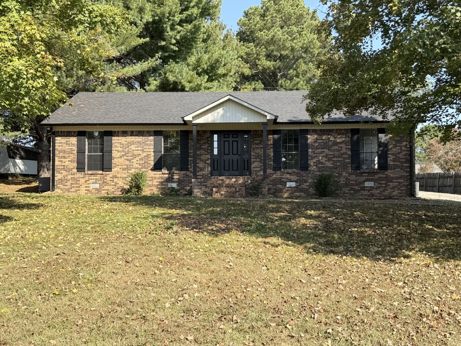 Property Photo: 902 Brenda Dr TN 38478