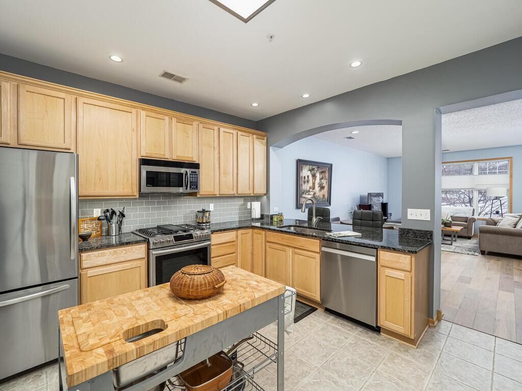 Property Photo:  5970 W 16th Street 712  MN 55416 