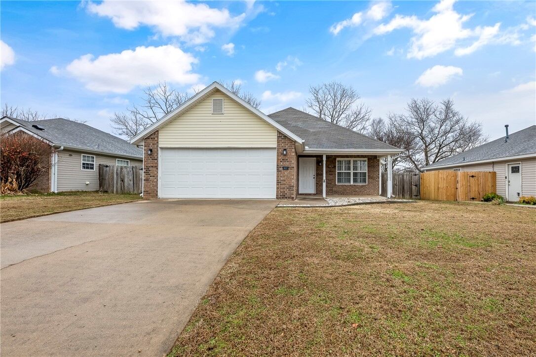 Property Photo: 907 SW Arrowhead Drive AR 72712