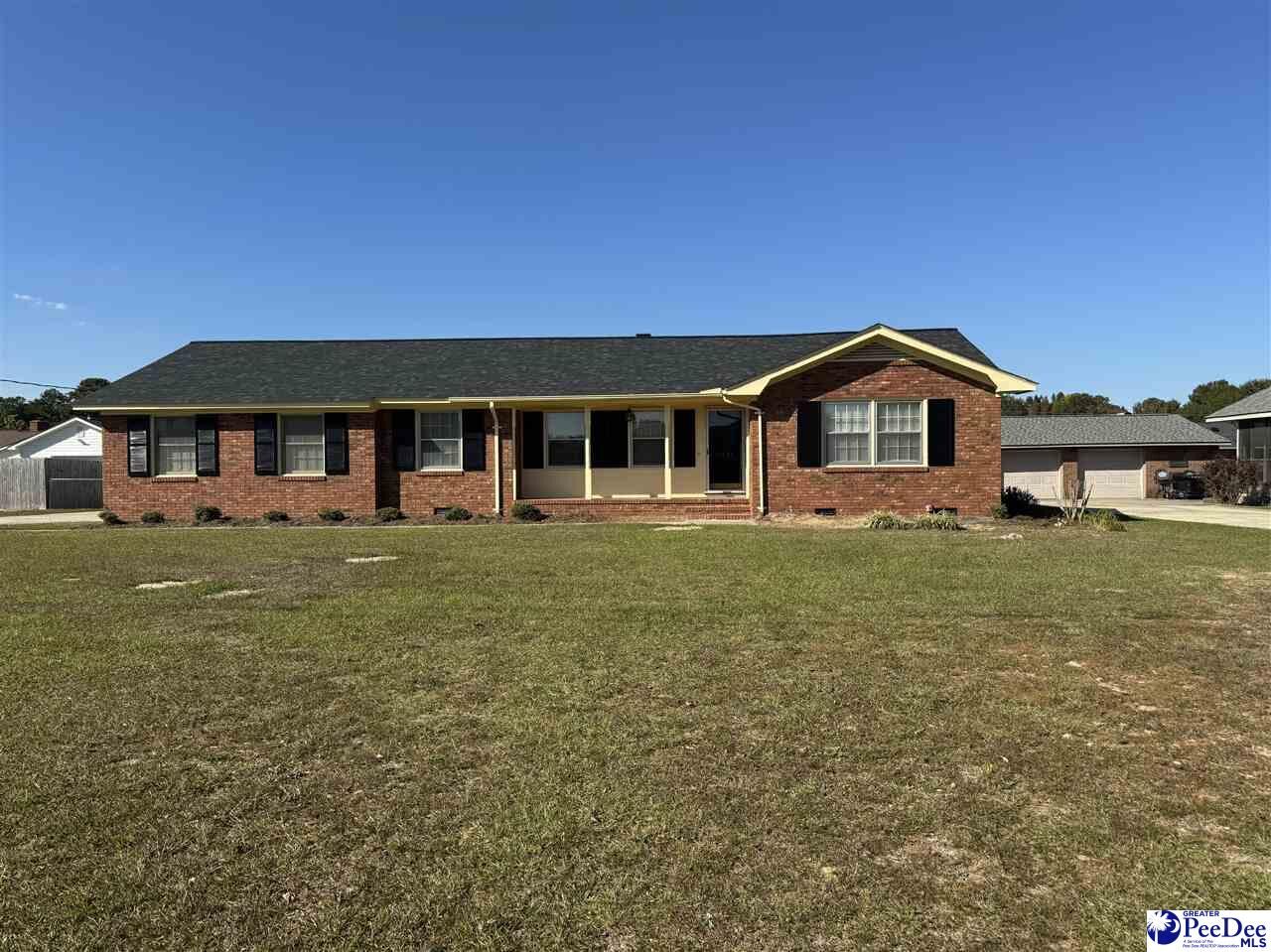 Property Photo: 3031 W Woodbine Avenue SC 29501-5955
