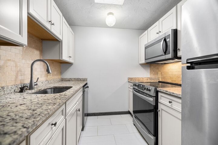 Property Photo:  10 Mill St B  MA 01754 