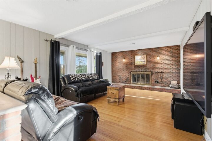 Property Photo: 78 Dunstable Rd MA 01886