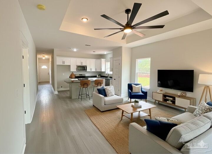 Property Photo: 2942 N 14th Ave FL 32583