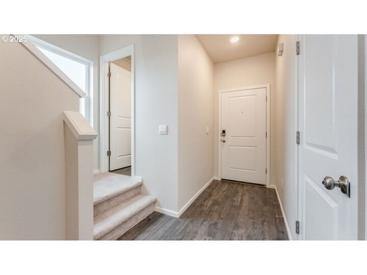 Property Photo:  4962 Marr Ave  OR 97301 