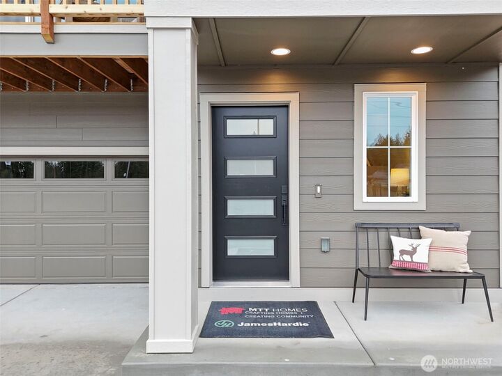 Property Photo: 18521 SE 271st Place WA 98042