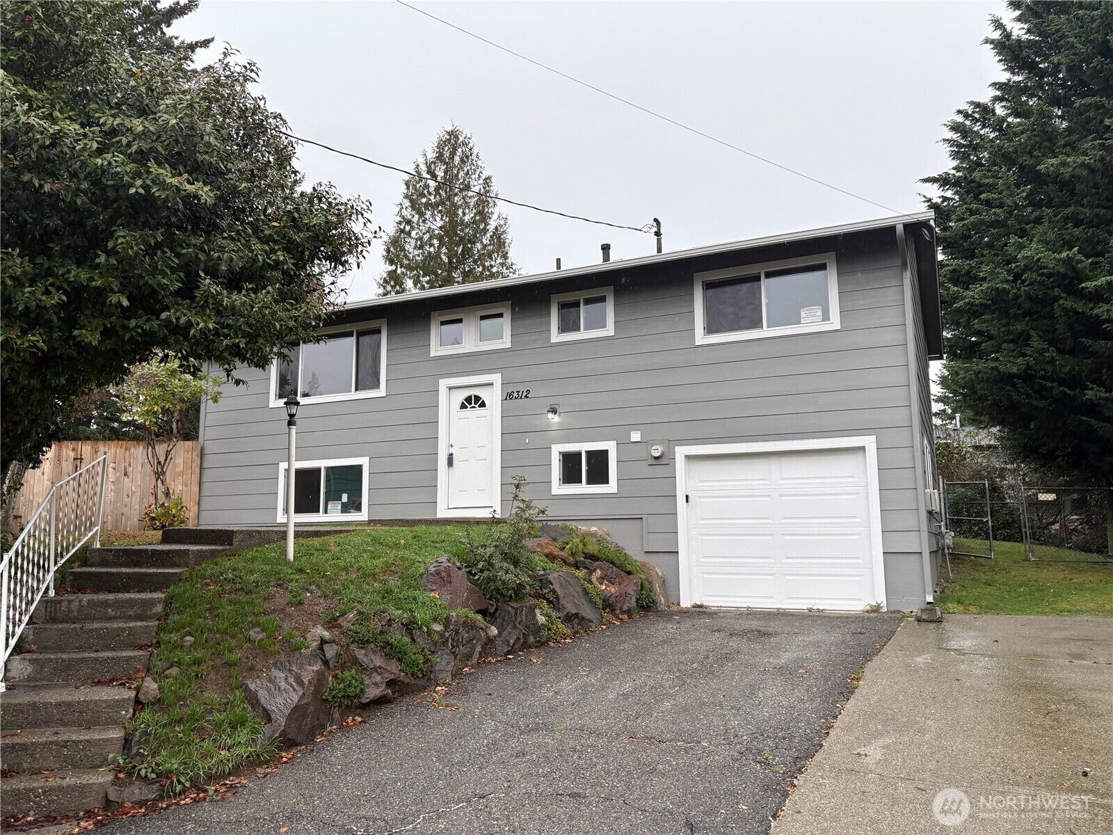 Property Photo:  16312  127th Place SE  WA 98058 