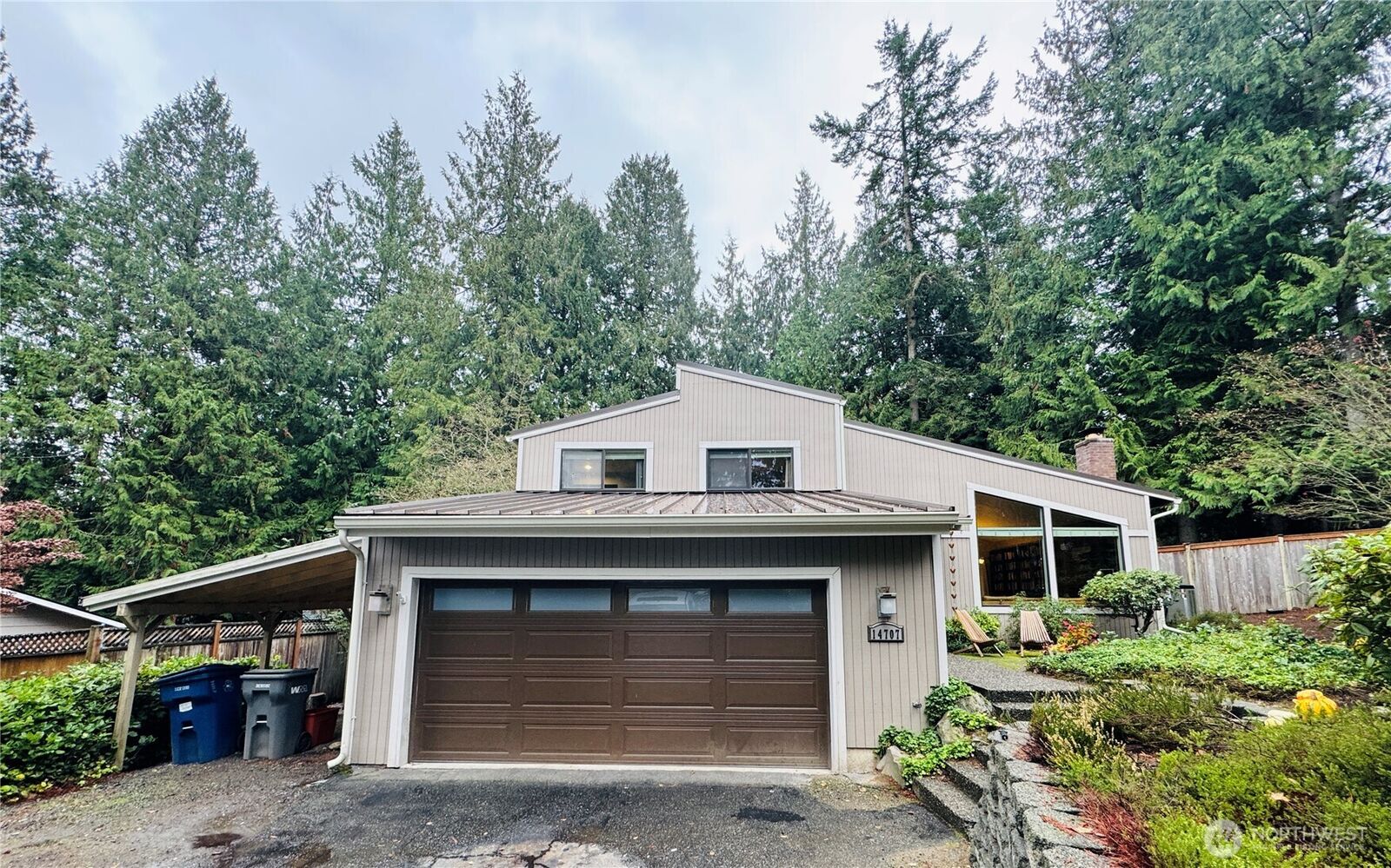 Property Photo: 14707 60th Place W WA 98026
