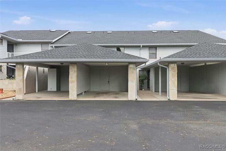 Property Photo: 771 E Hartford Street FL 34442