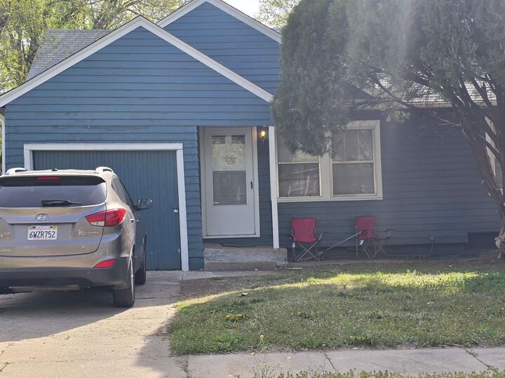 Property Photo:  1427 N Fountain  KS 67208 