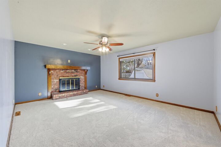 Property Photo: 1330 N Emerson Ave KS 67212