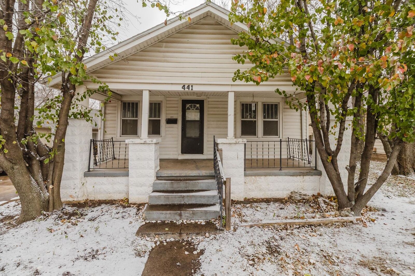 Property Photo:  441 N Meridian  KS 67203 