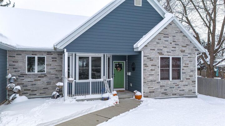 Property Photo:  914 Miller Avenue  WI 53548 