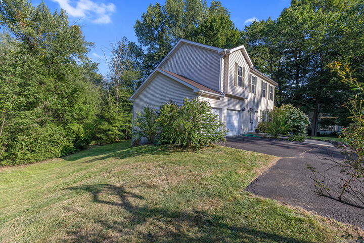Property Photo:  943 Mount Vernon Road  CT 06489 