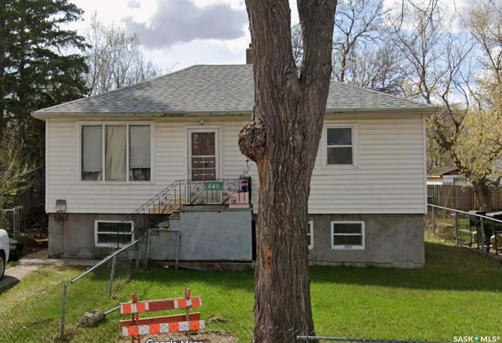 Property Photo:  646 McTavish Street  SK S4T 3T5 