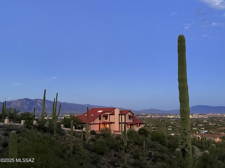 Property Photo:  4750 W Crestview Circle W  AZ 85745 