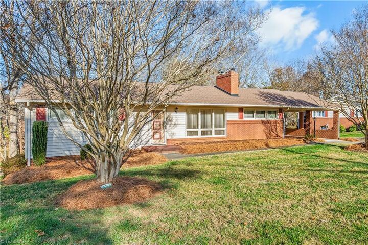 Property Photo: 405 Academy Street NC 27045