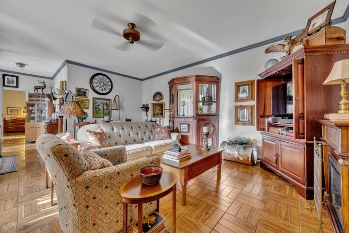 Property Photo: 508 Glen Oaks Dr AL 35504