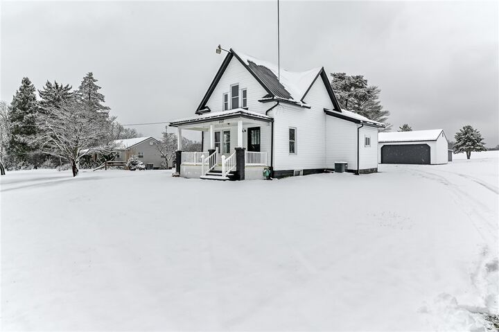 Property Photo:  806 Harmony Baptist Rd  PA 16101 