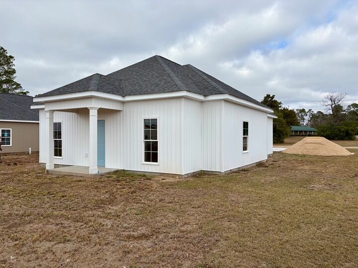 Property Photo: 1129 Gillionville Road GA 31707