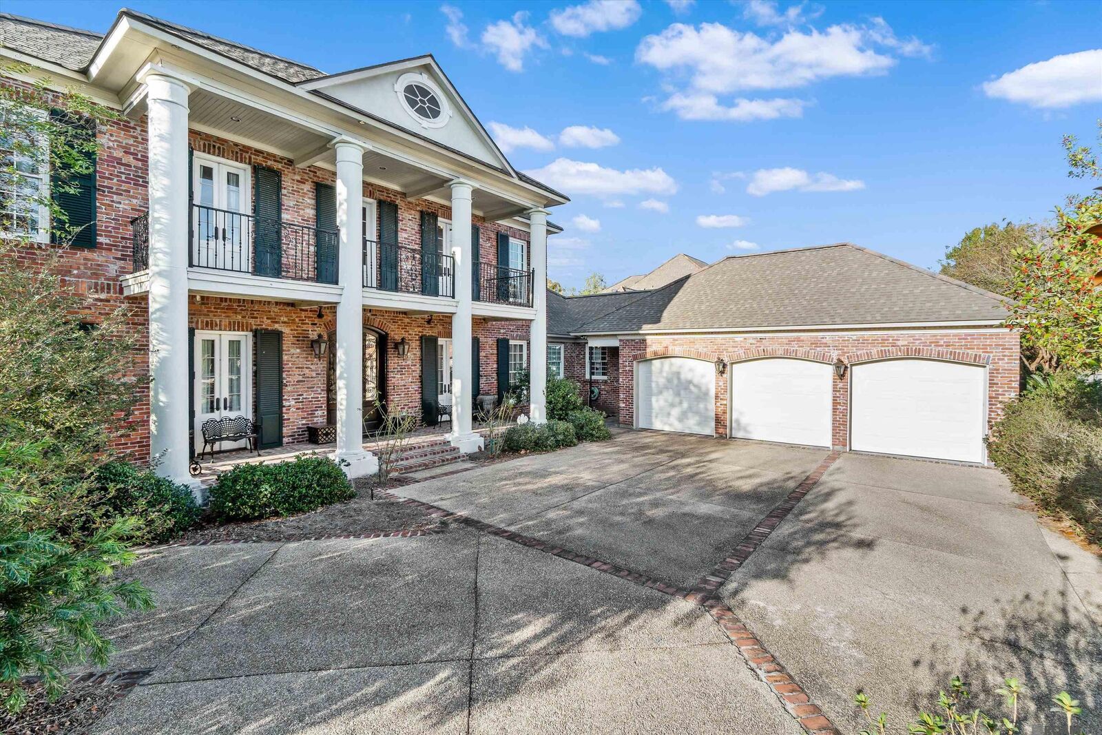 Property Photo:  3128 Tradition Ave  LA 70810 
