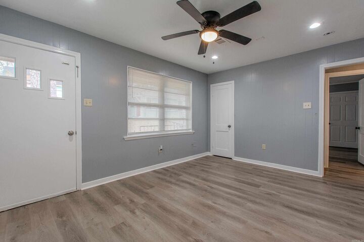 Property Photo: 713 Oakwood Drive AR 72015