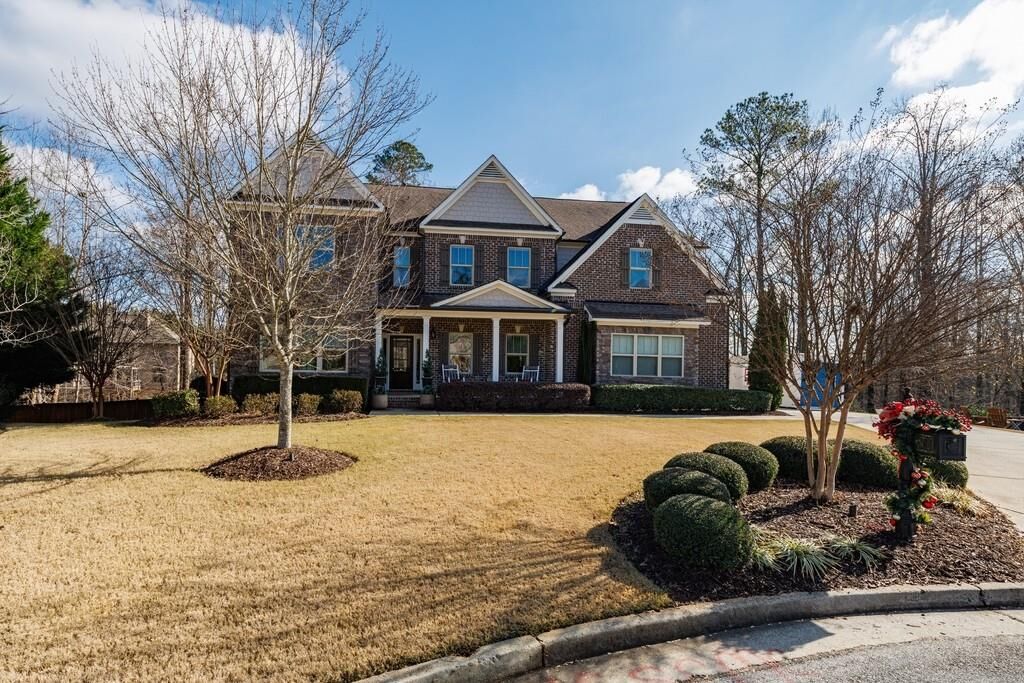 Property Photo:  5250 Wilshire Xing  GA 30040 