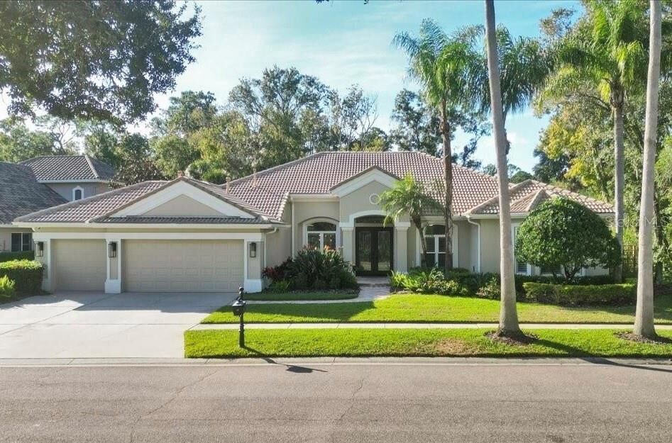 Property Photo:  9814 Emerald Links Drive  FL 33626 