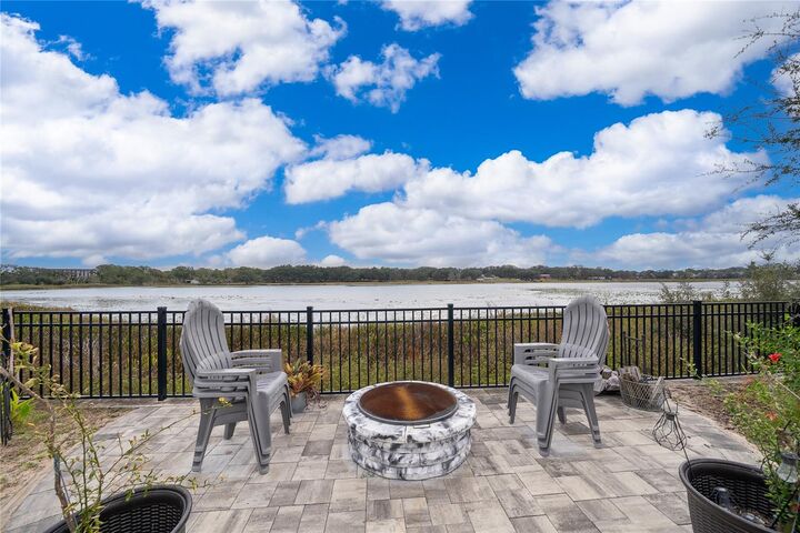 Property Photo: 816 Brooklet Drive FL 33837