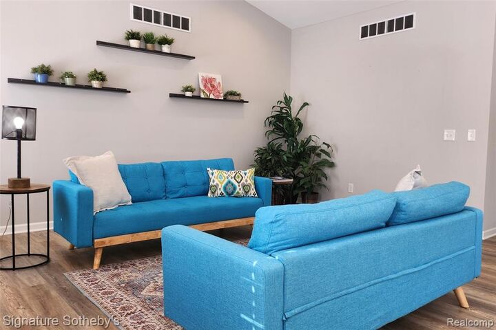 Property Photo:  38671 Belliveau Street  MI 48185 1085 