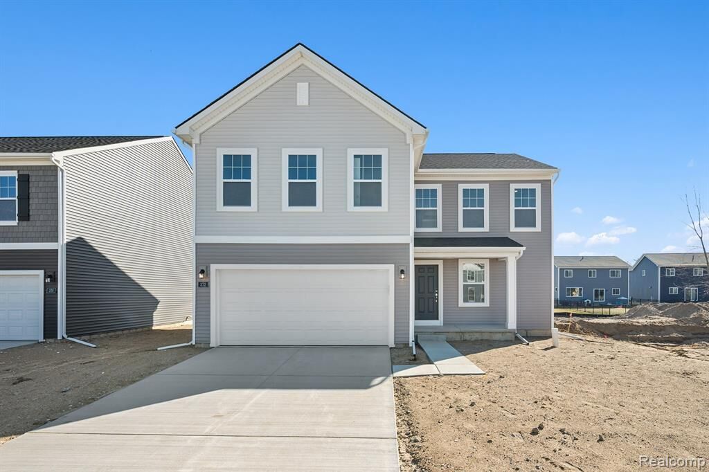 Property Photo:  372 Edge Brook Drive  MI 48442 