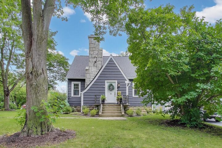 201 George Street  Barrington IL 60010 photo