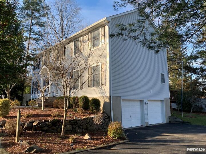 Property Photo: 5 Amanda Court NJ 07446