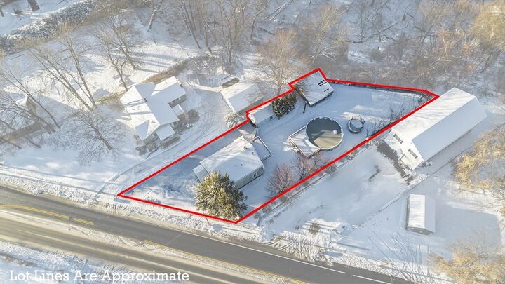 Property Photo: 861 Grattan St MA 01020