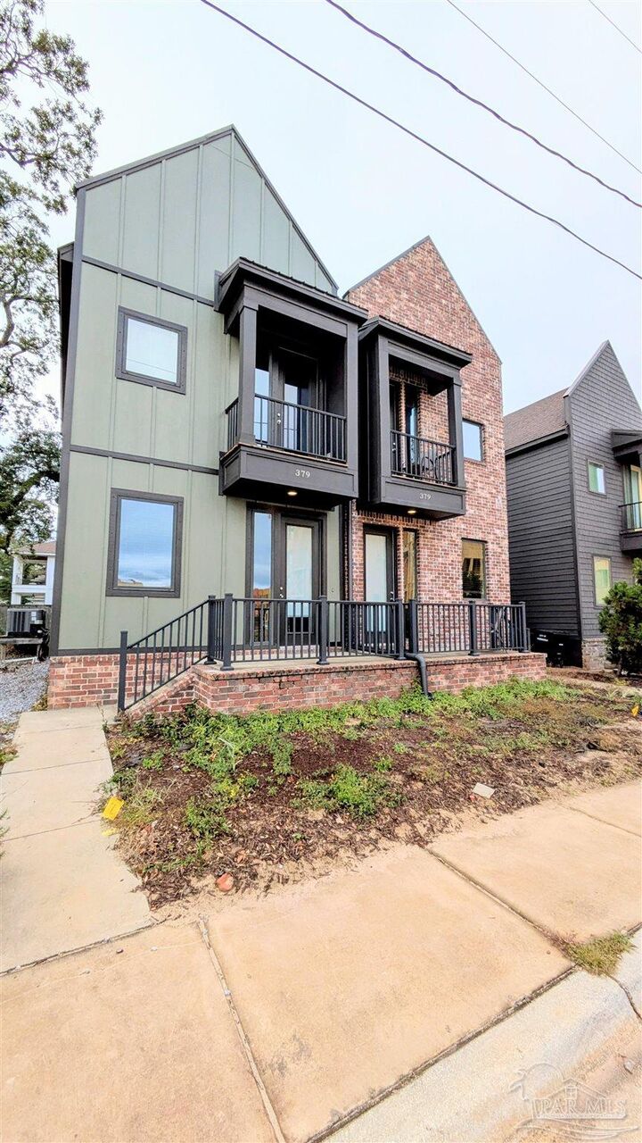 Property Photo: 379 Clubbs St FL 32502