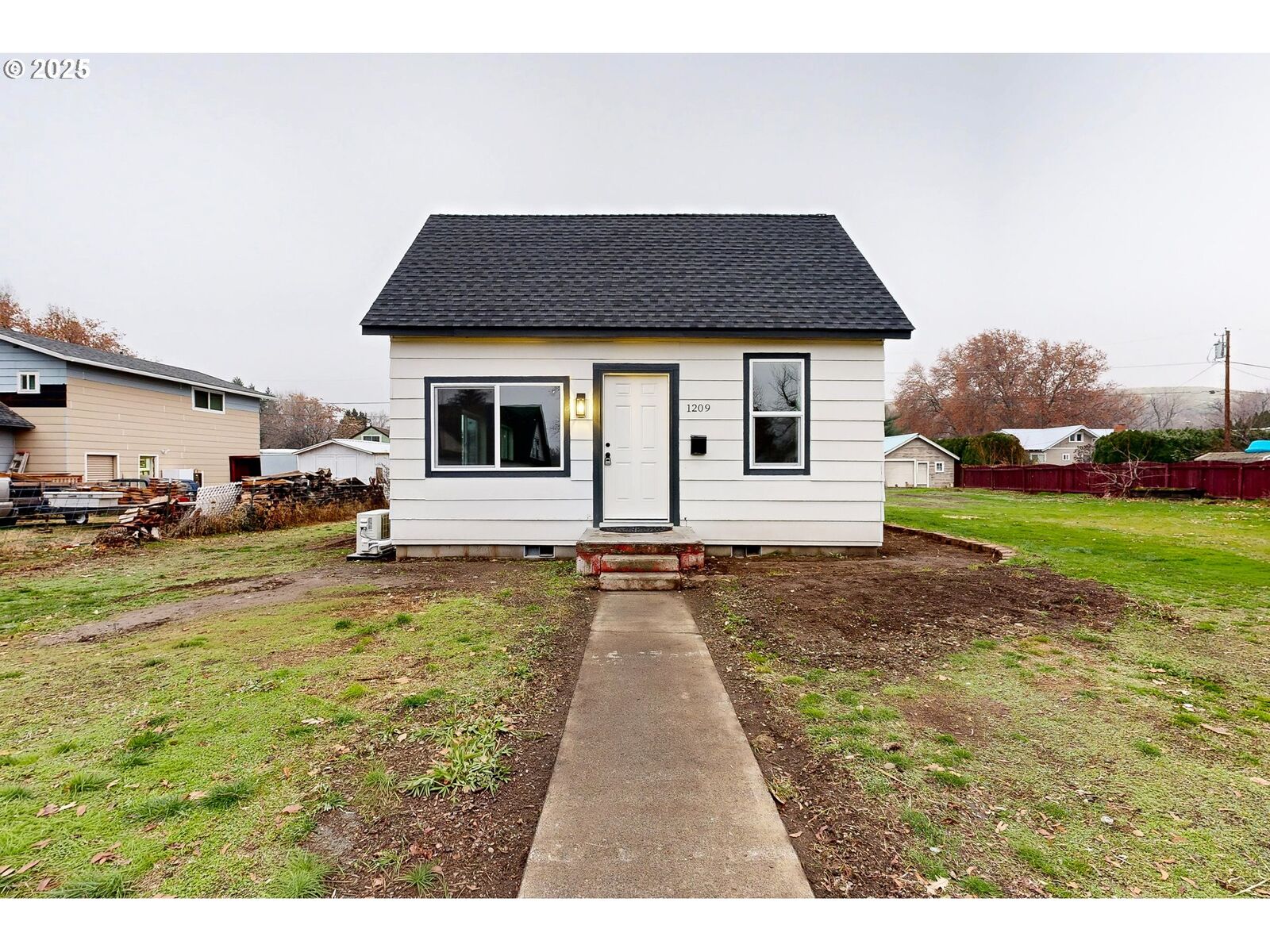 Property Photo:  1209 Chestnut St  OR 97862 