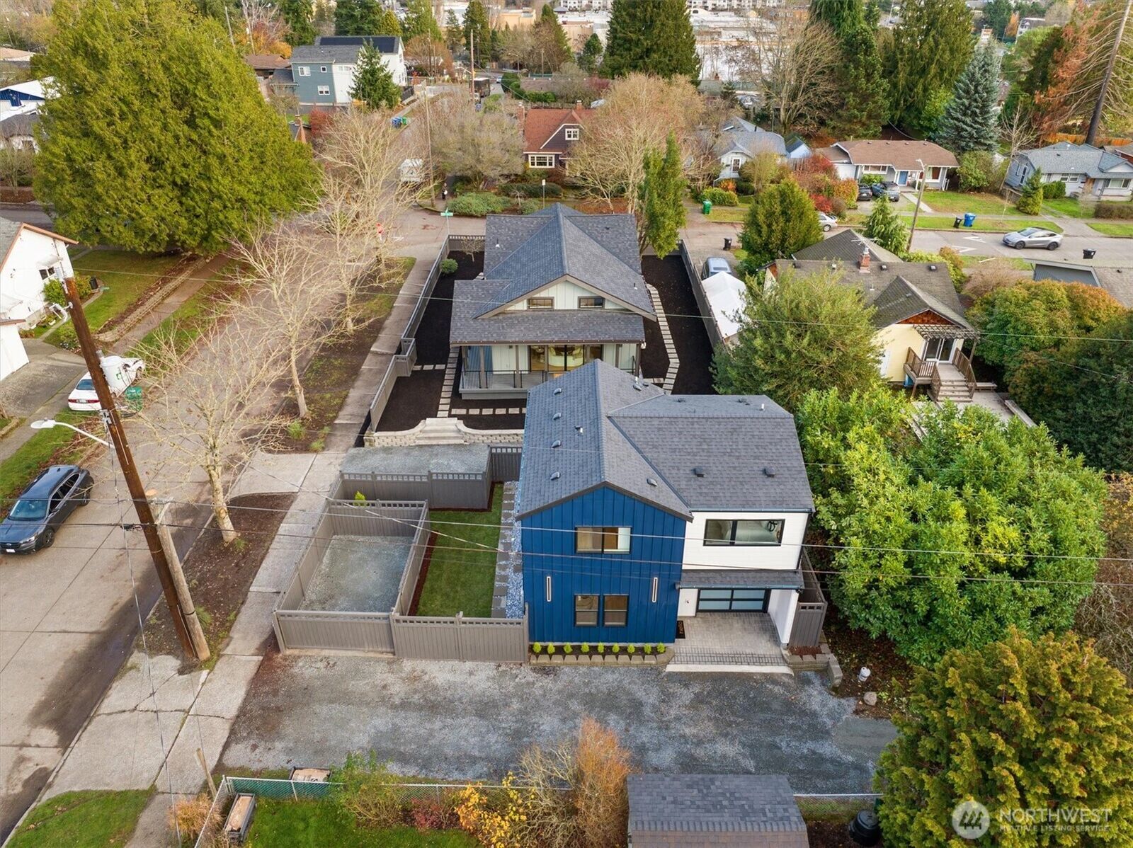 Property Photo:  3011 SW Henderson Street  WA 98126 