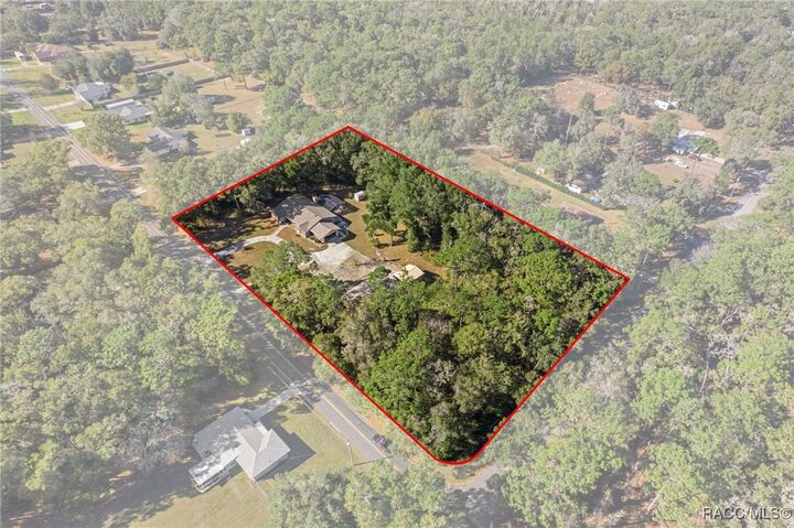 Property Photo: 5425 E Arbor Street FL 34452