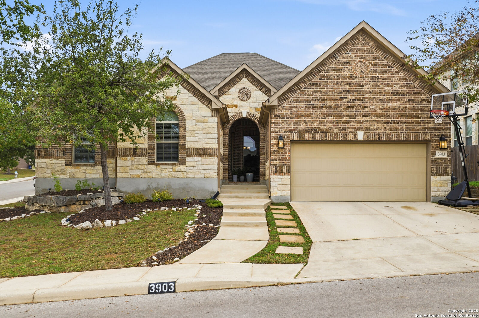 Property Photo: 3903 Firebush TX 78261