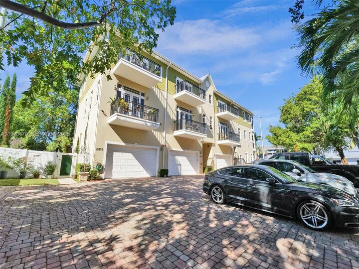 Property Photo:  2356 Wilton Dr B  FL 33305 