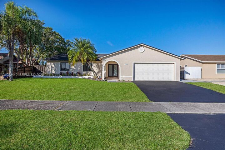 Property Photo: 25720 SW 133rd Ave FL 33032