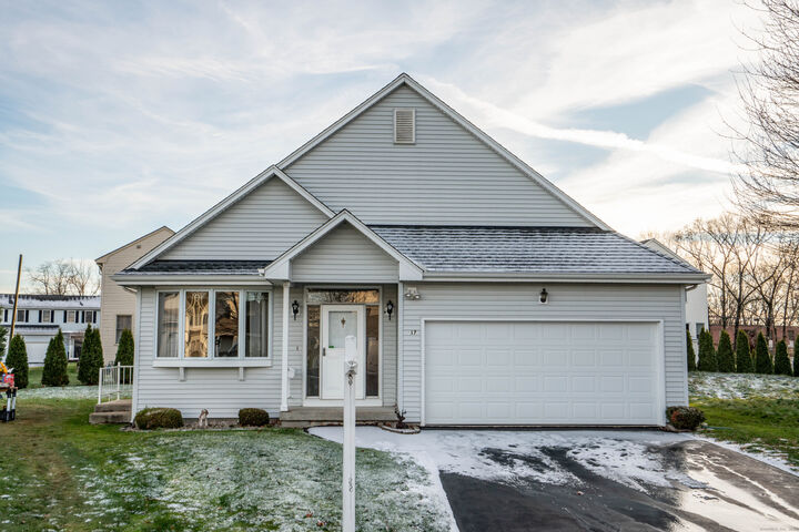 17 Mulberry Court  Newington CT 06111 photo