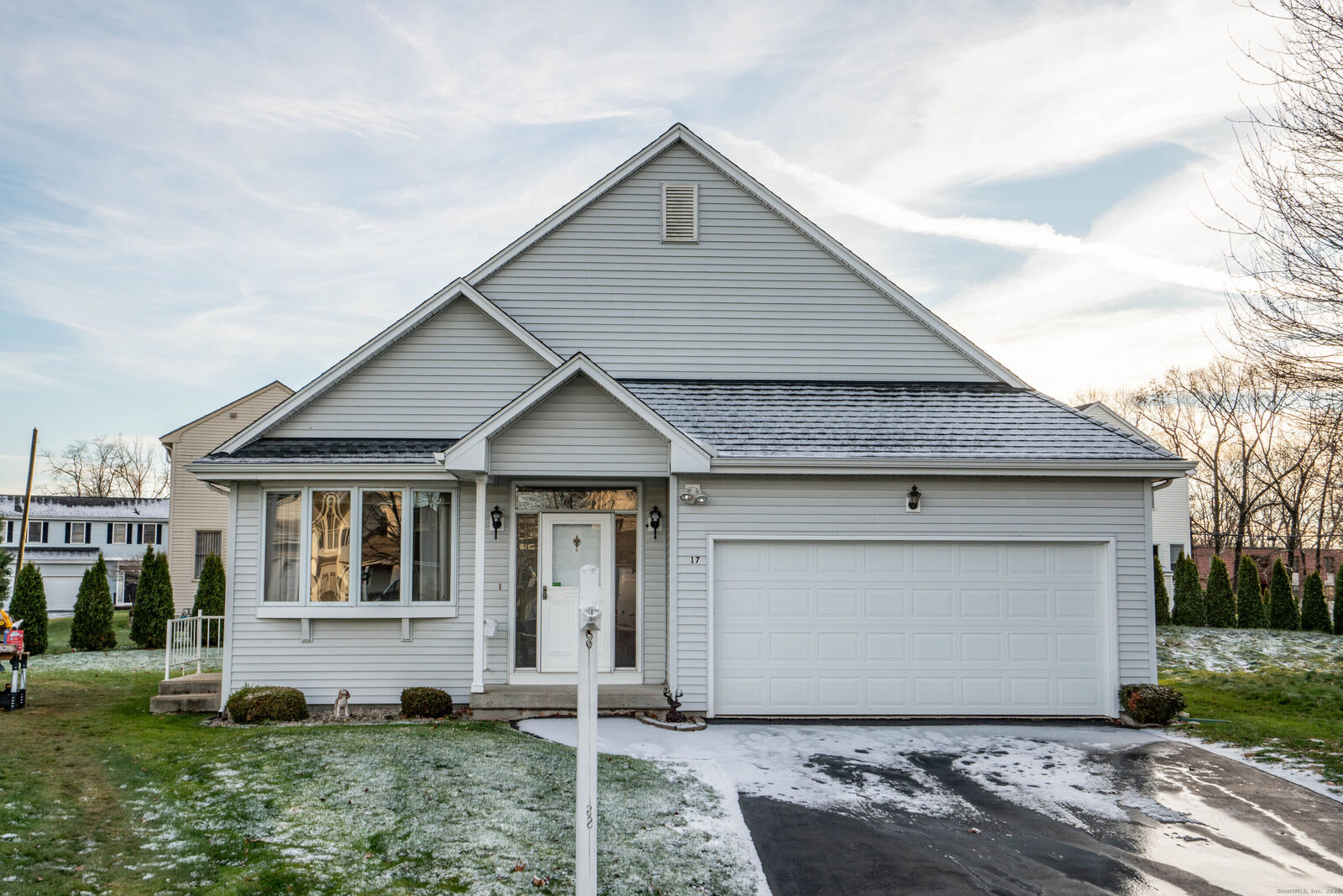 Property Photo:  17 Mulberry Court  CT 06111 