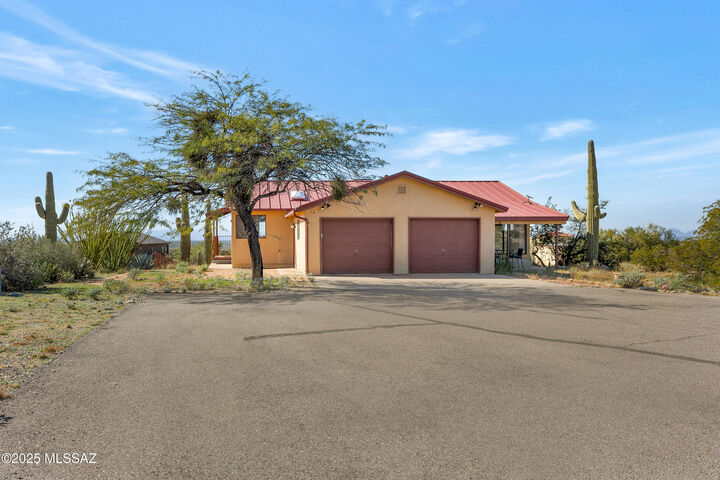 4050 S Melpomene Way  Tucson AZ 85730 photo