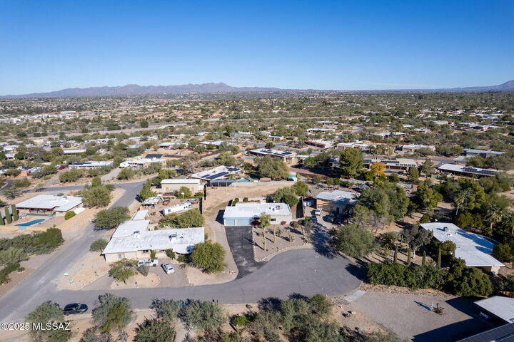 Property Photo:  1860 W Zarragoza Place  AZ 85704 