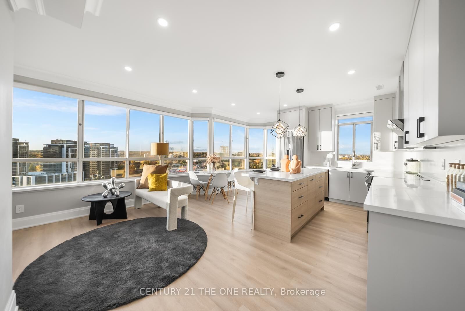 Property Photo:  33 Weldrick Road E Ph03  ON L4C 8W4 