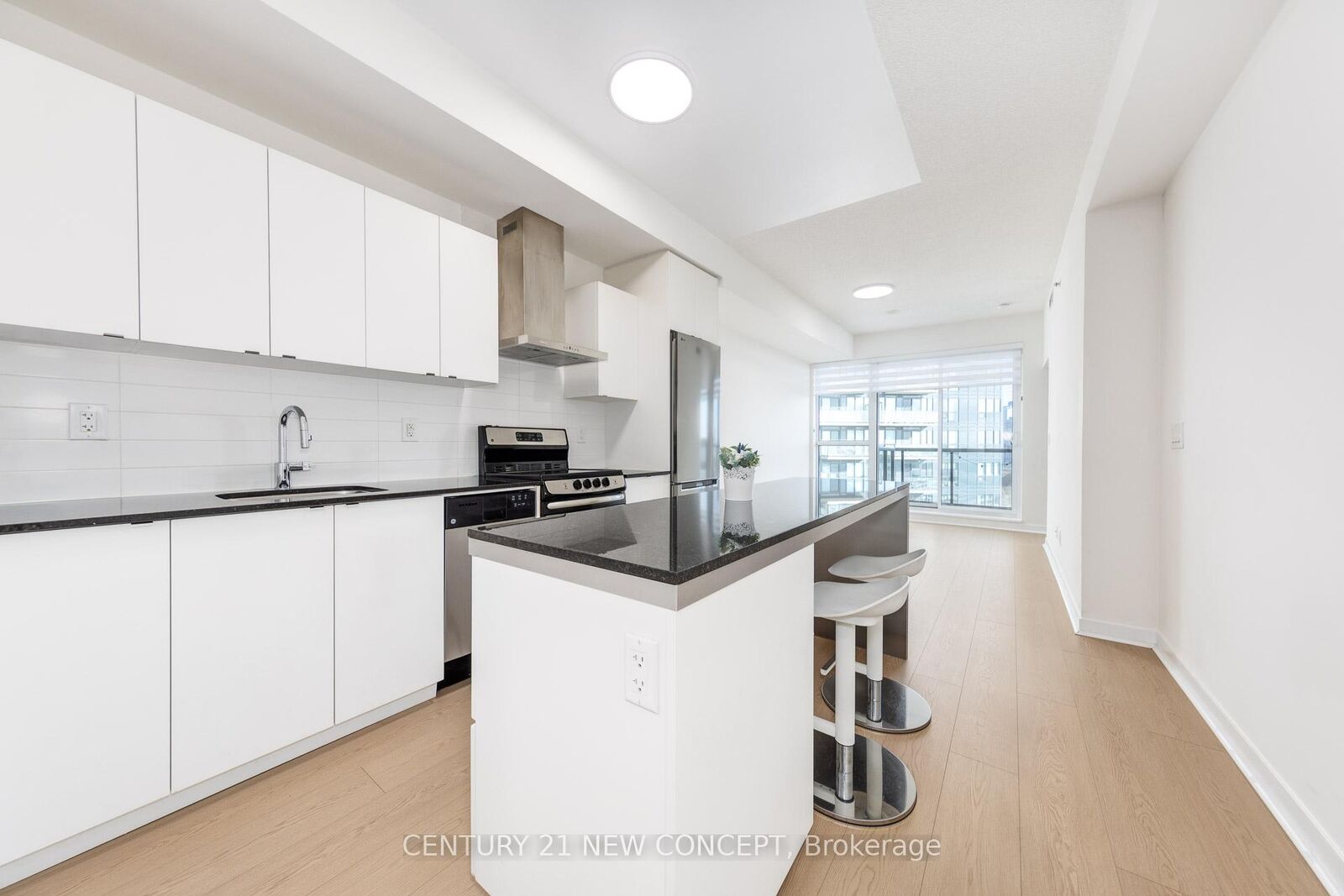 Property Photo:  51 East Liberty Street 1310  ON M6K 3P8 